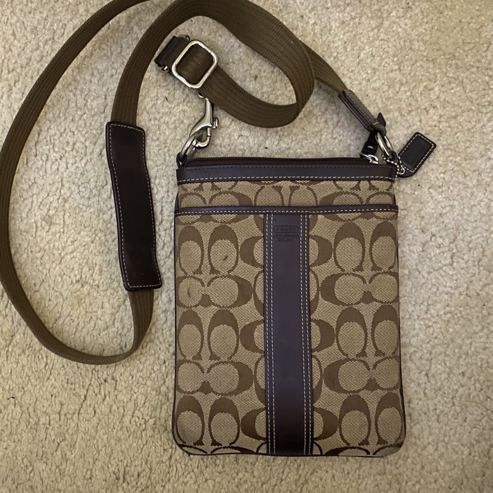 ⚜️🌟authentic COACH CrossBody bag